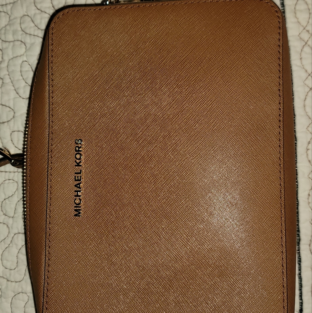Michael Kors Jet Set Charm Large Crossbody